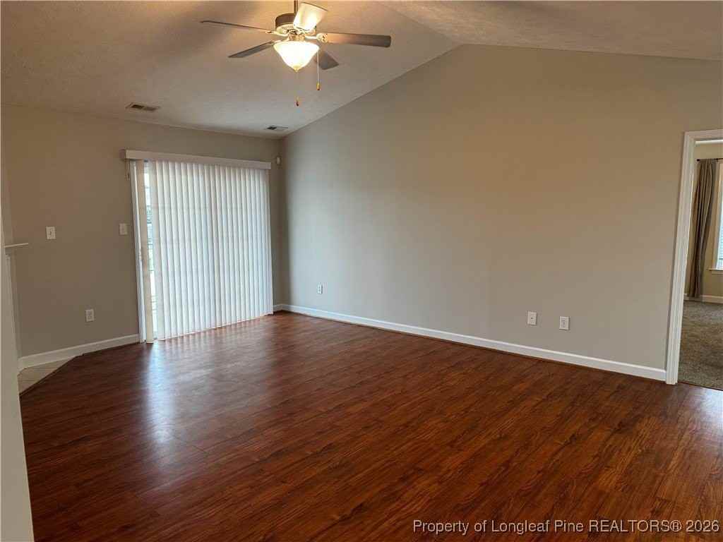 1811 Balmoral Dr Apt 203 #203 - Photo 4 of 24