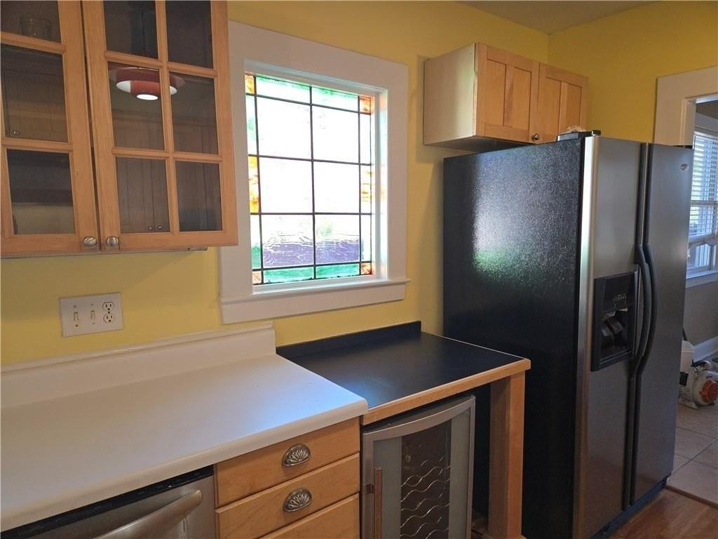 1038 S Candler St - Photo 3 of 7