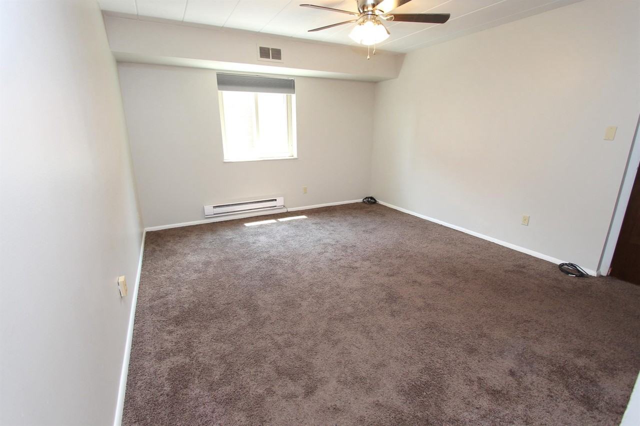 325 NORTH CRAIG STREETAPT 305A #305A - Photo 2 of 6