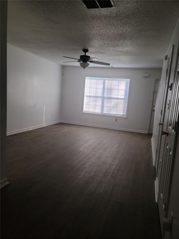 7146 Ravenwood Ln - Photo 2 of 12