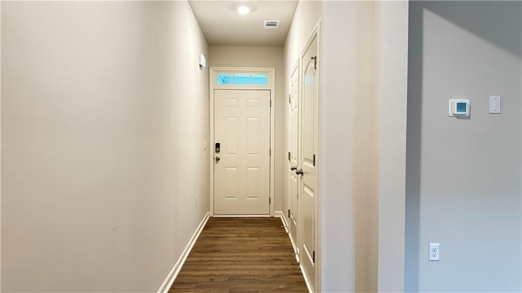 405 Stoneybrook Dr - Photo 3 of 50