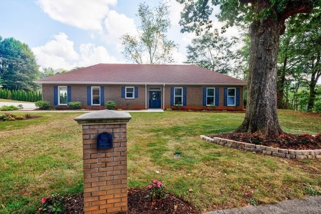 390 Alpine Dr - Photo 2 of 50