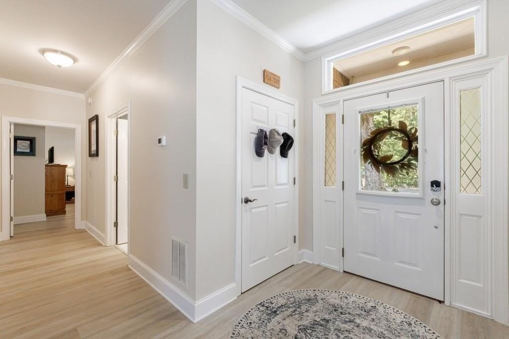 390 Alpine Dr - Photo 7 of 50