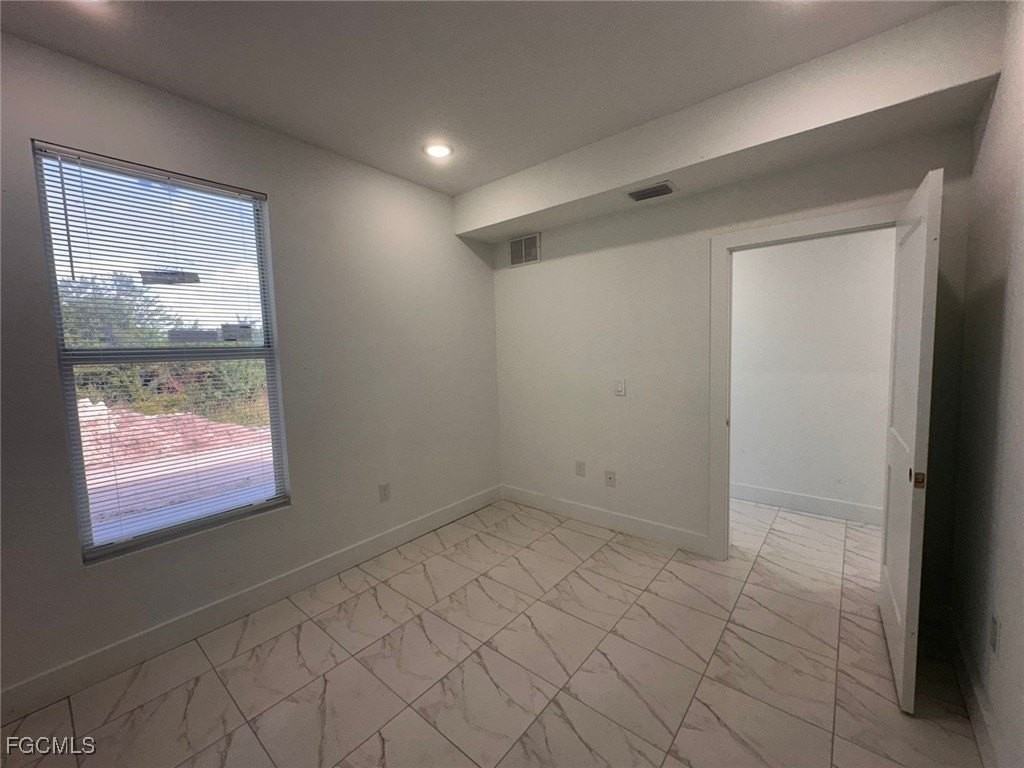 167 Pennfield St - Photo 5 of 11