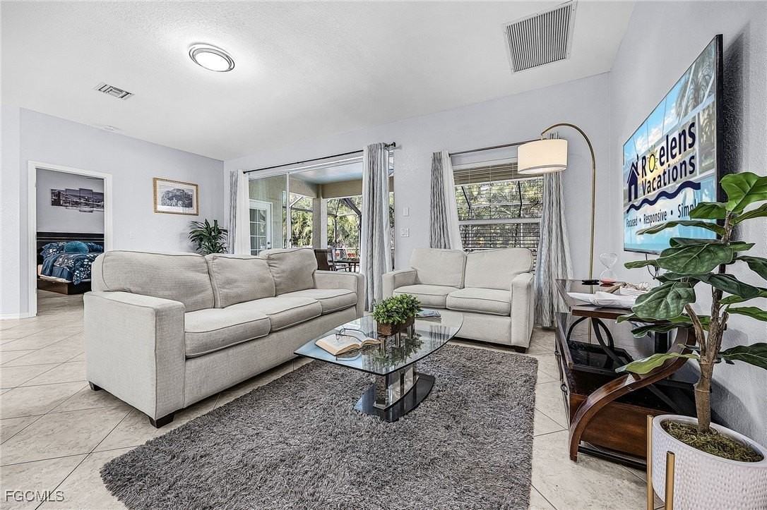 2649 Sw 32nd St - Photo 2 of 33