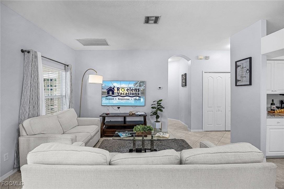 2649 Sw 32nd St - Photo 4 of 33