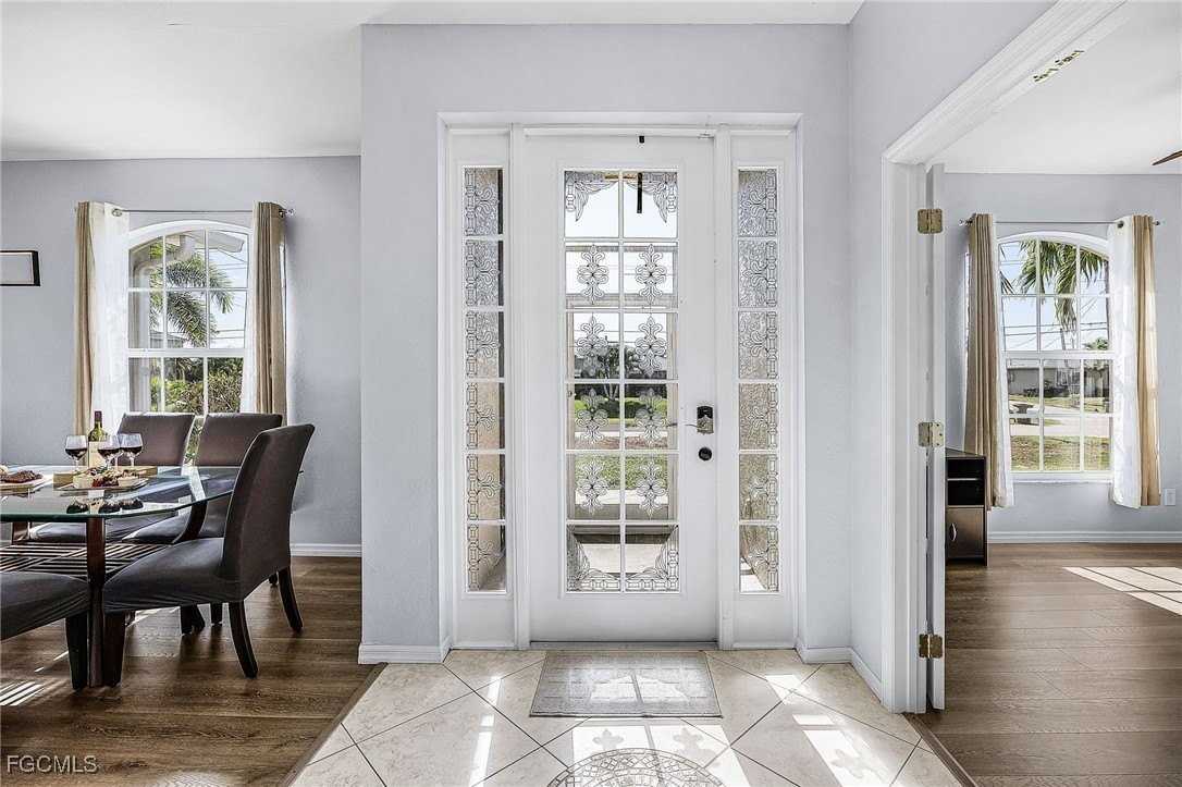 2649 Sw 32nd St - Photo 5 of 33