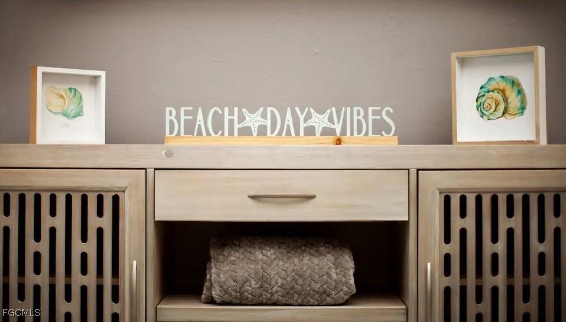 2802 Sw 20th Ave - Photo 4 of 17