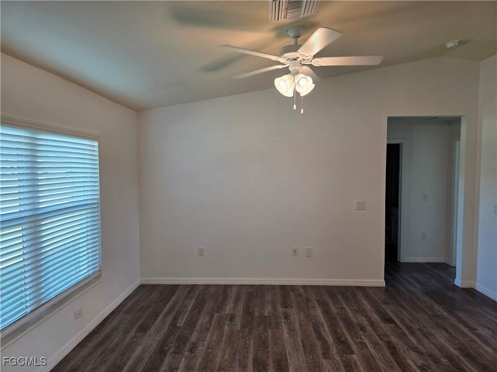 131 Carousel Ave - Photo 2 of 25