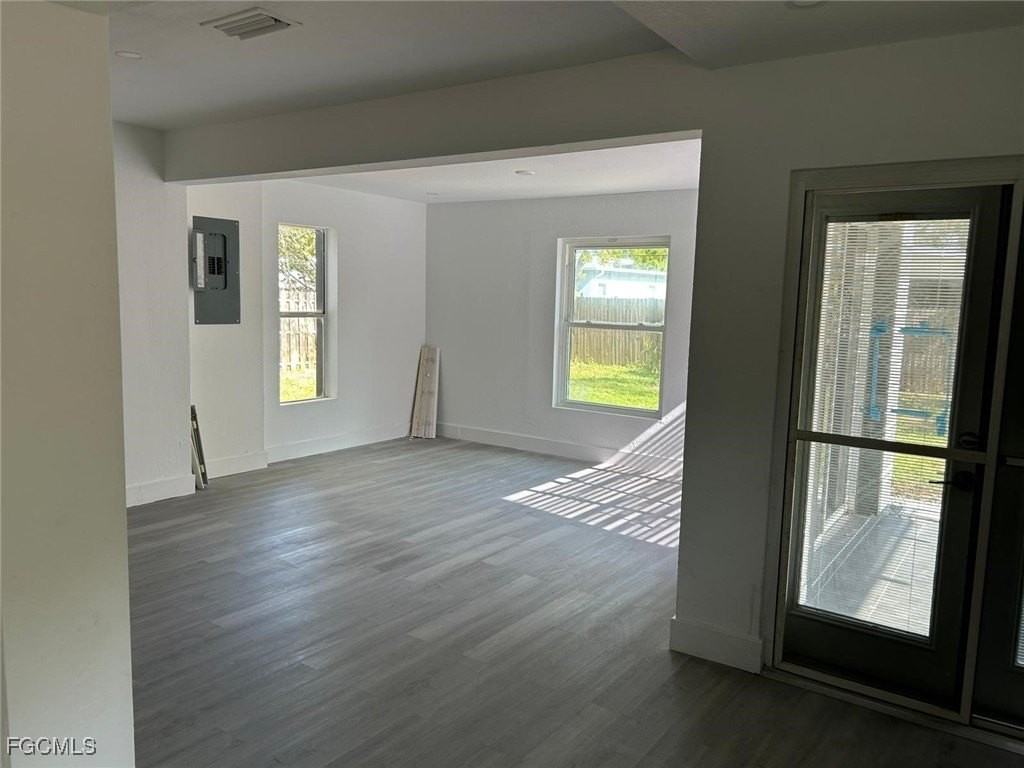 3835 Arlington St - Photo 4 of 50