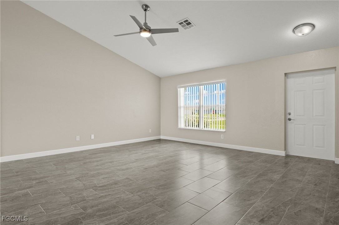 3919 Sw 14th Ave - Photo 3 of 27