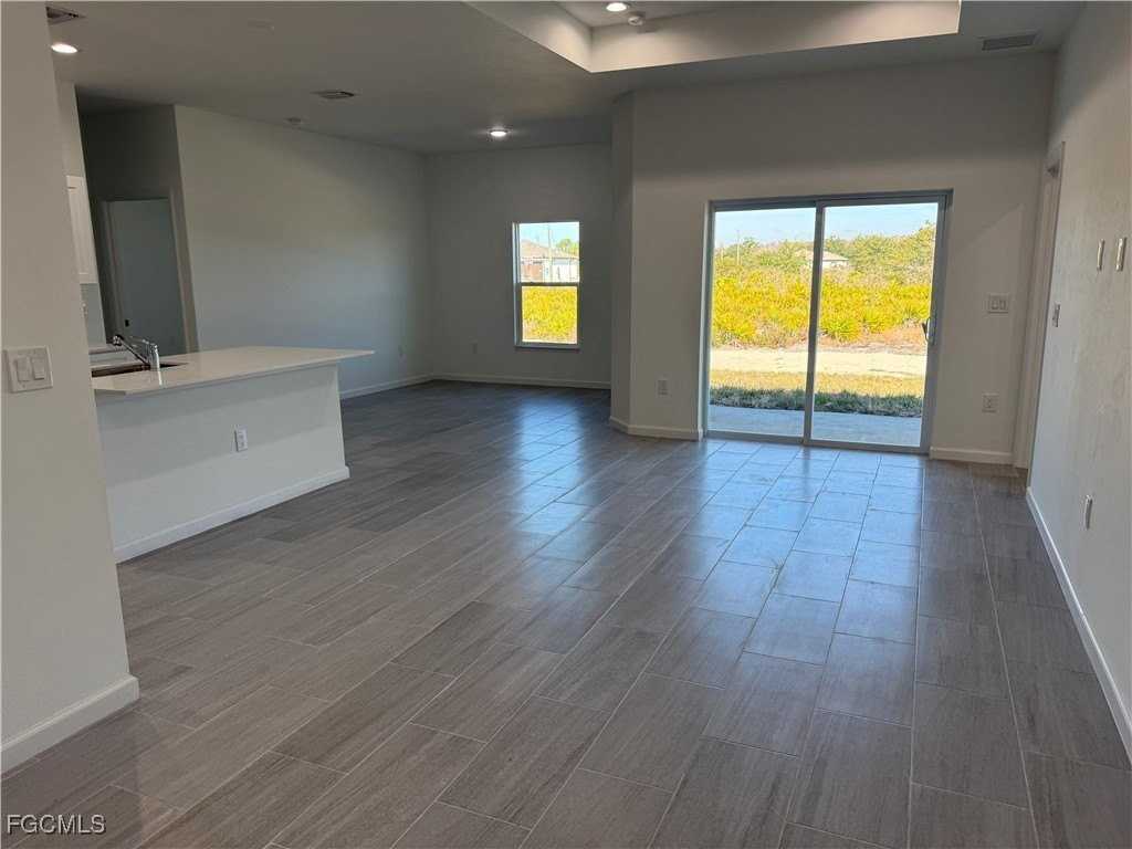 2704 70th St W - Photo 2 of 21