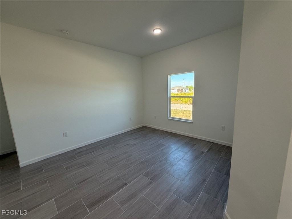 2704 70th St W - Photo 6 of 21