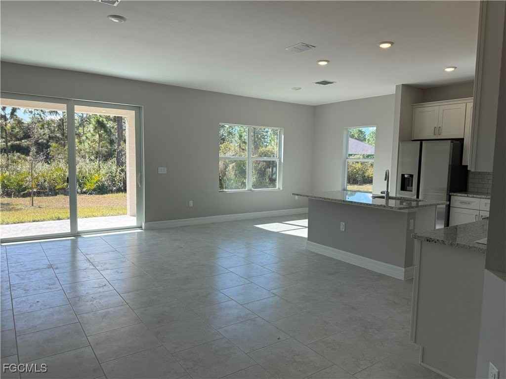 3415 57th St W - Photo 4 of 28