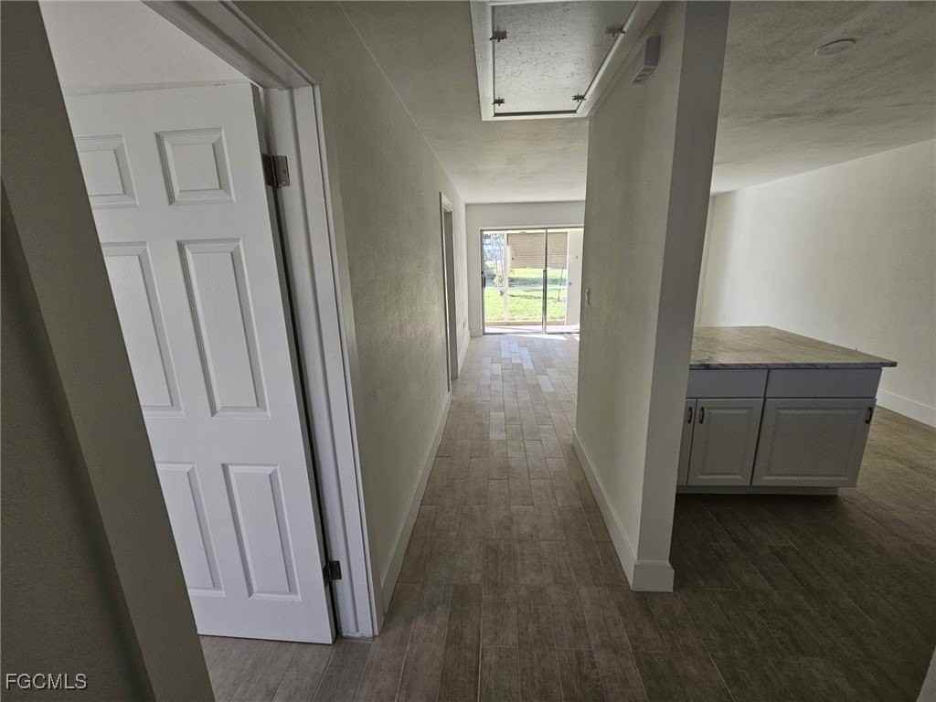 326 Palmetto Dr - Photo 4 of 8