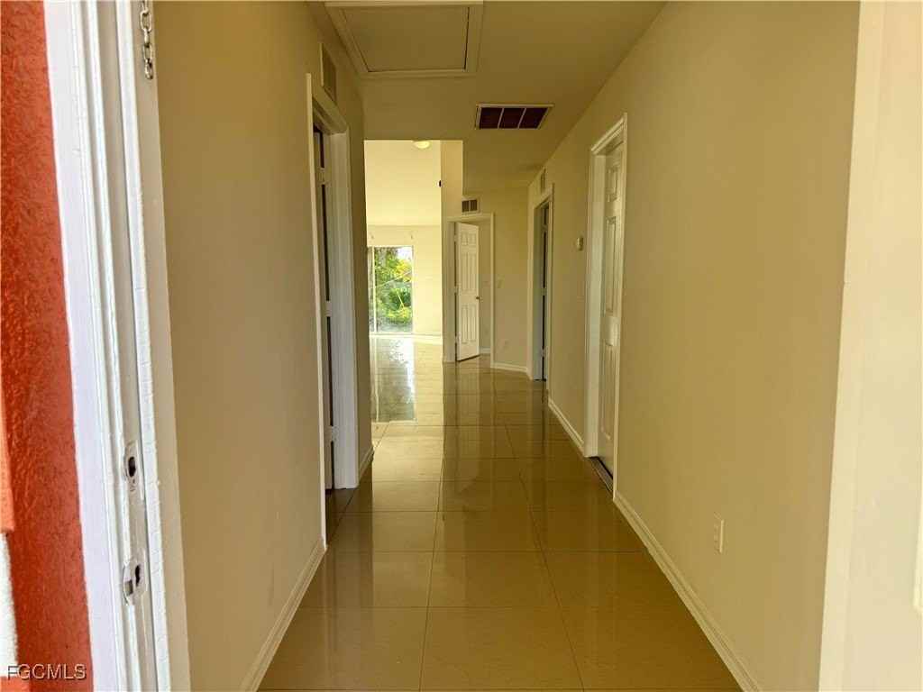 10743 Robinson St - Photo 3 of 11