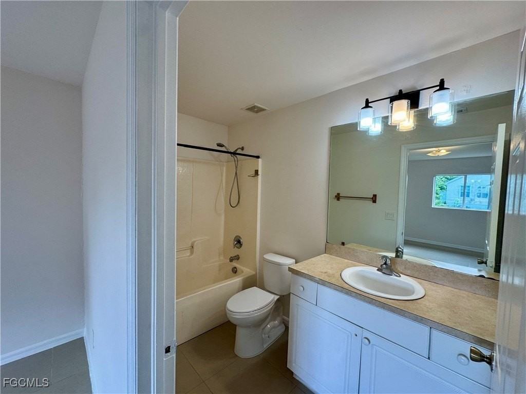 10743 Robinson St - Photo 5 of 11