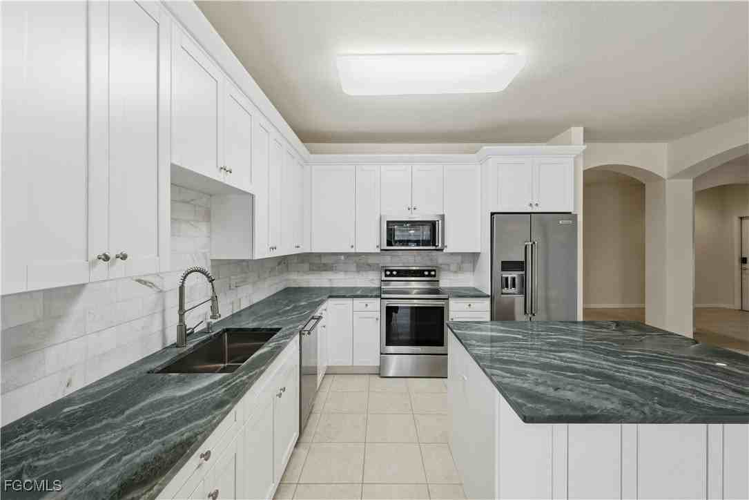 14951 Reflection Key Cir Apt 536 #536 - Photo 7 of 36