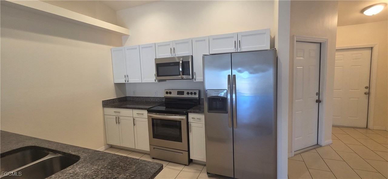 919 Andalusia Blvd - Photo 4 of 17