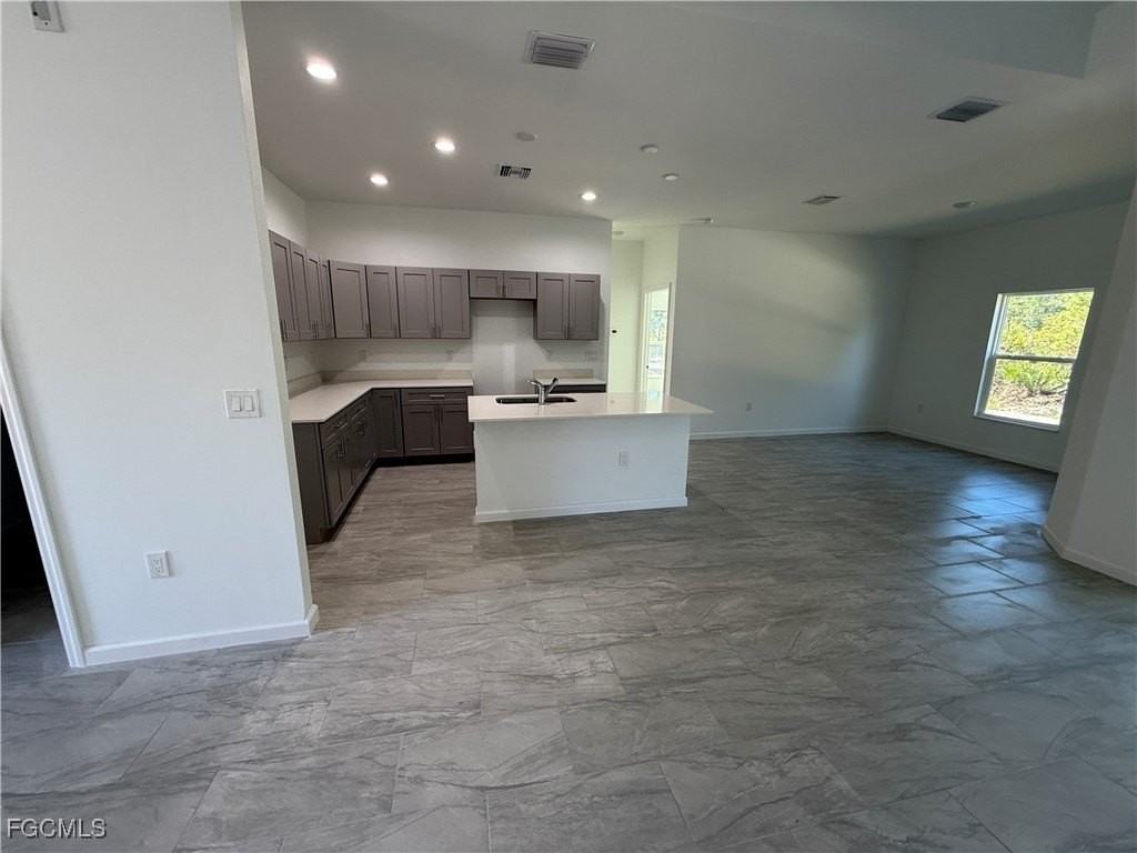 1853 Norma Ct - Photo 4 of 19