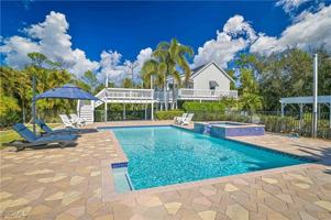 featured image of 6941 Hunters Rd