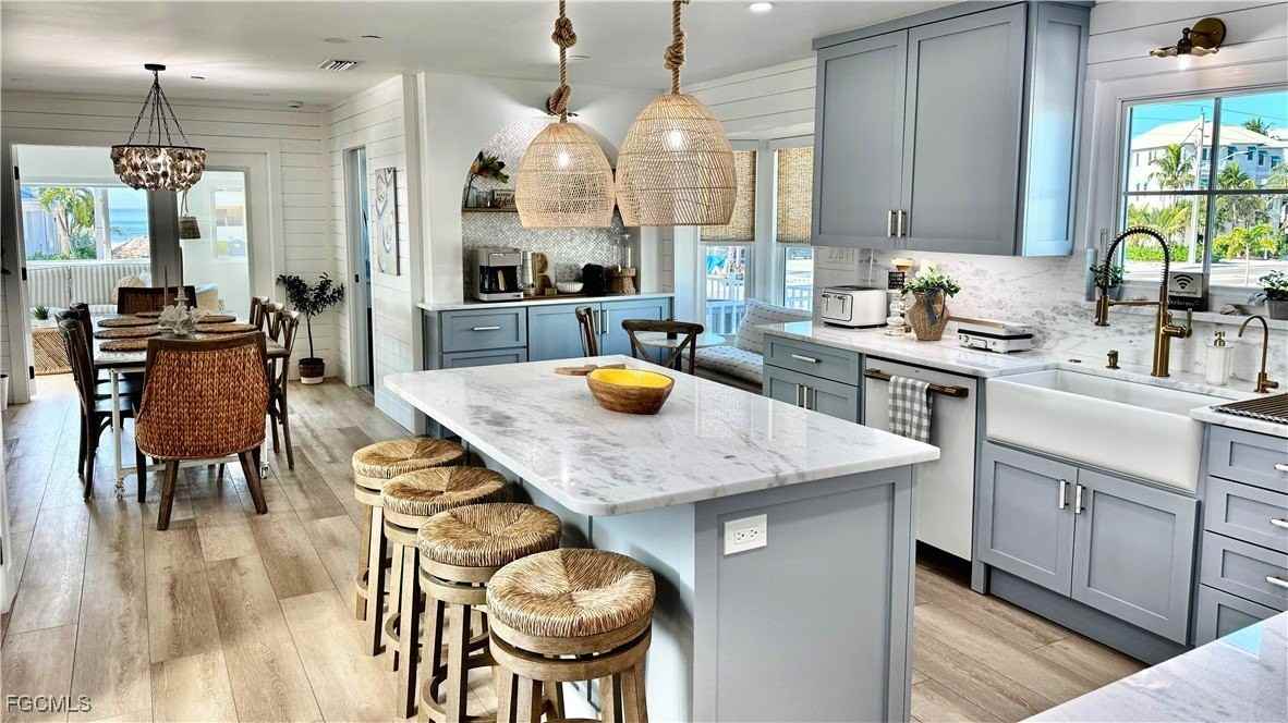 4969 Estero Blvd - Photo 4 of 26