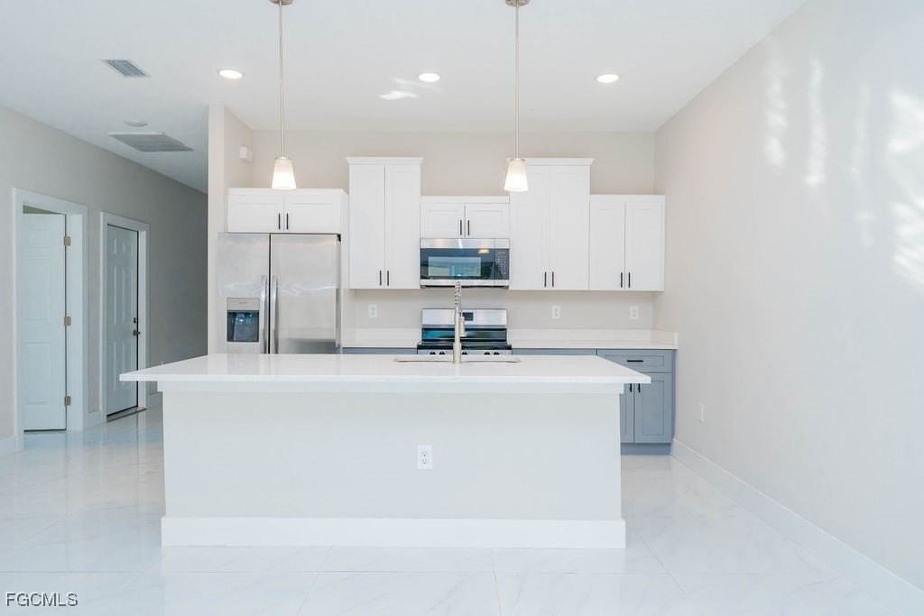 4419 22nd St Sw - Photo 3 of 31