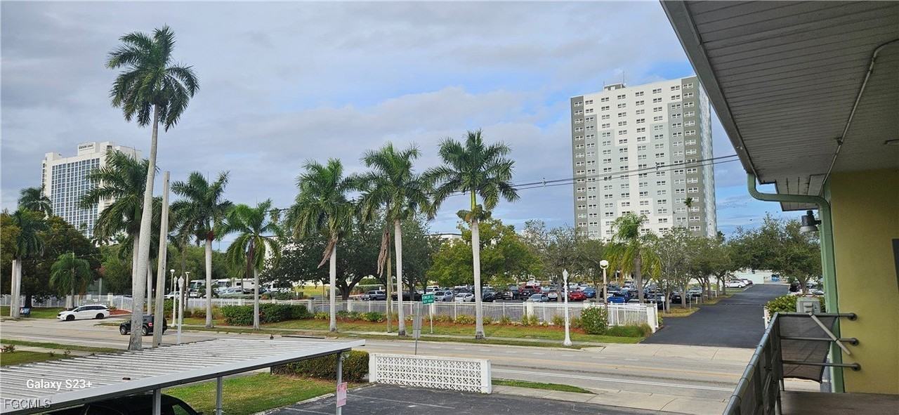 2544 1st St Apt 202 #202 - Photo 4 of 20