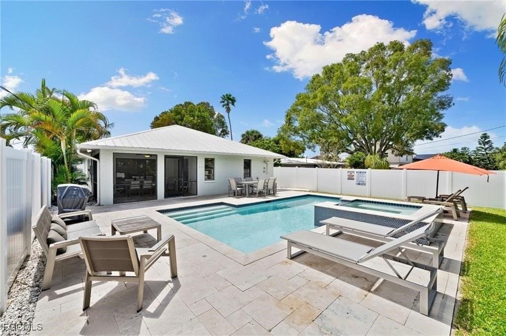 521 102nd Ave N - Photo 3 of 25