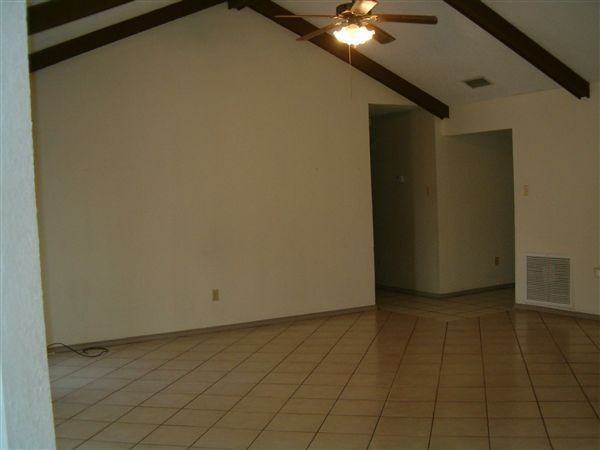 5832 N 28th Ln - Photo 2 of 8