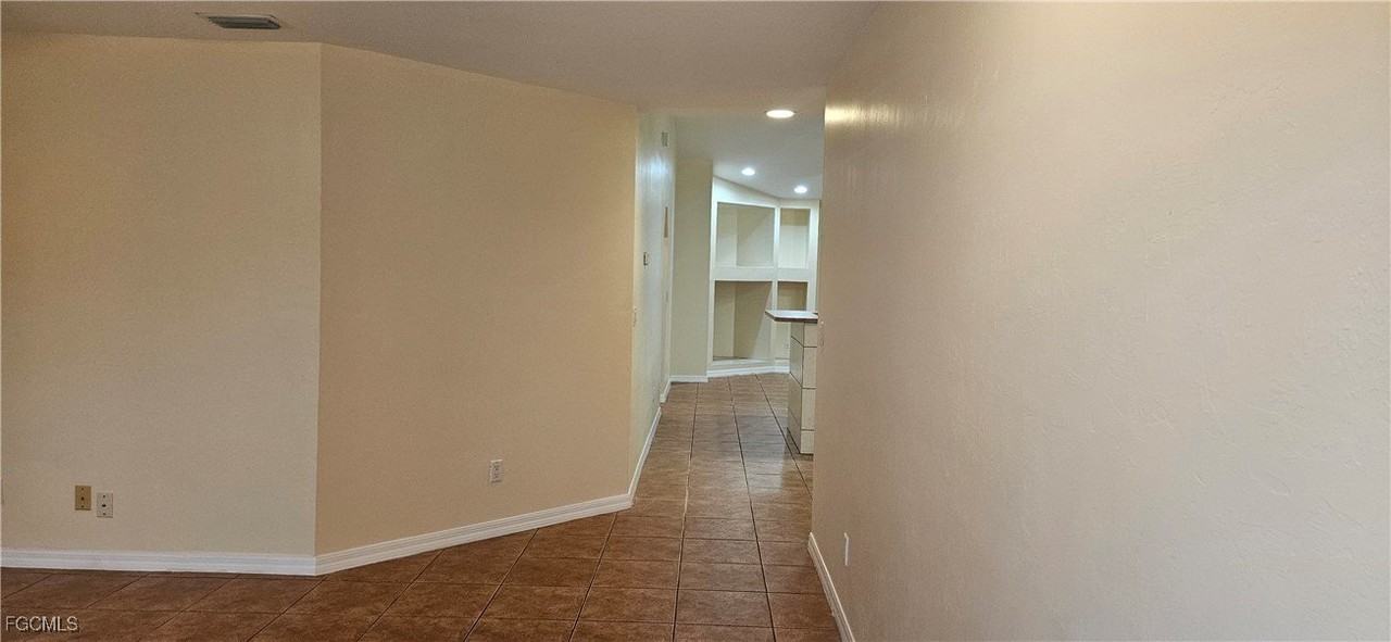 3619 Sw Santa Barbara Pl - Photo 3 of 22