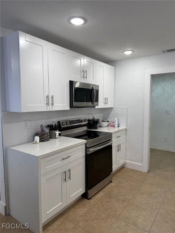 1335 Ne Pine Island Ln - Photo 3 of 24