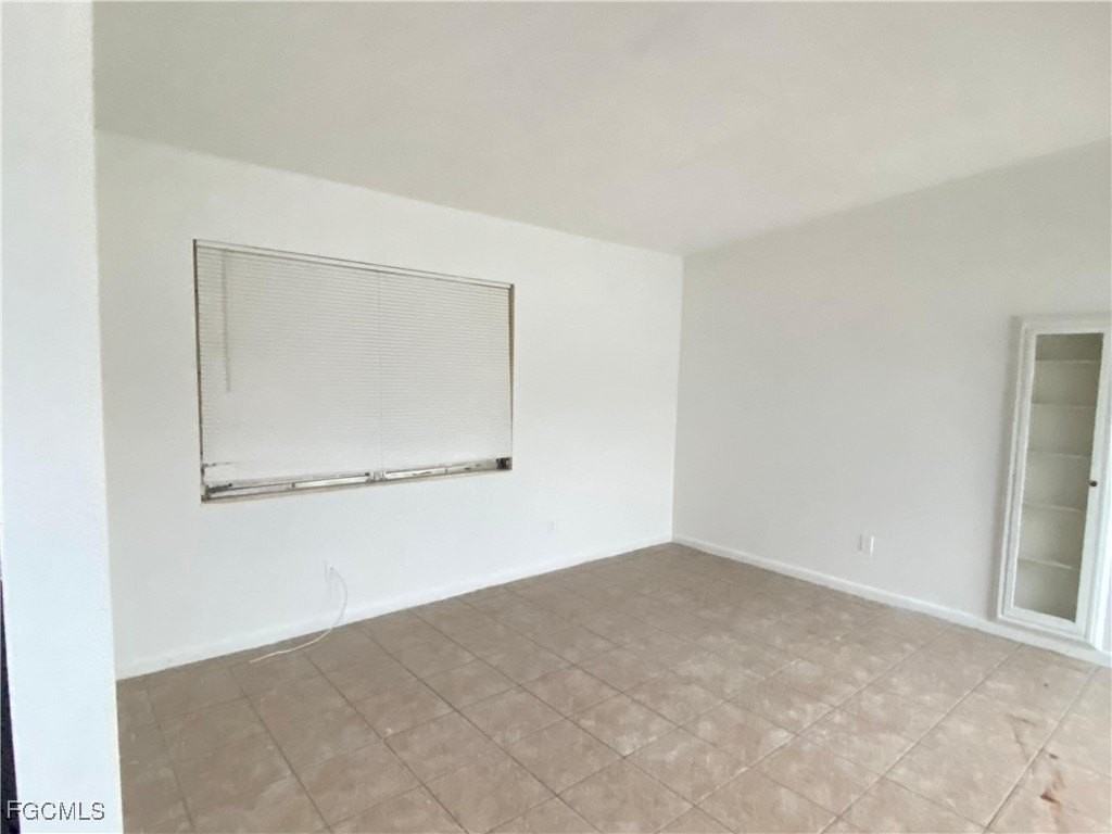 15 Vineyard St - Photo 5 of 12