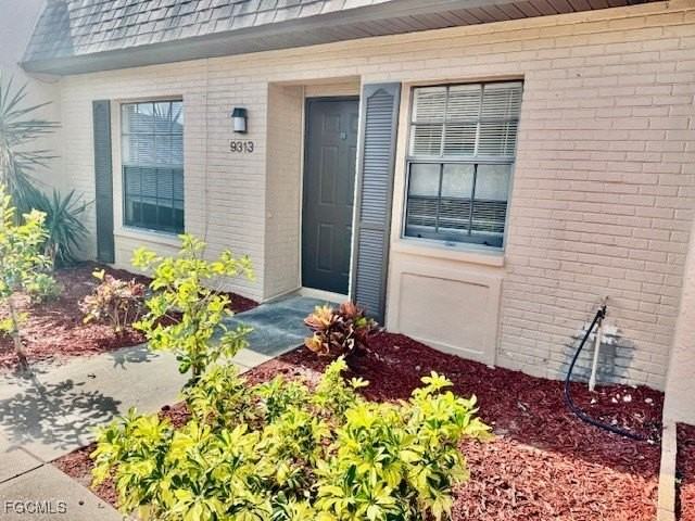 9313 Lennex Ln - Photo 2 of 16