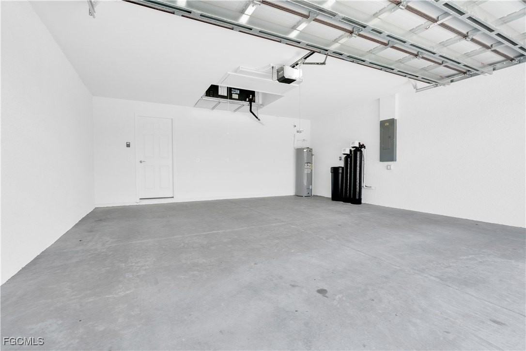 3017 37th St W - Photo 5 of 30