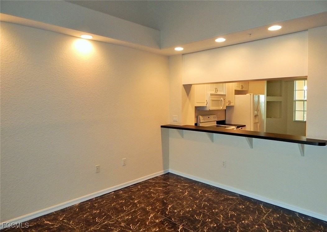 1113 Van Loon Commons Cir Apt 304 #304 - Photo 6 of 17