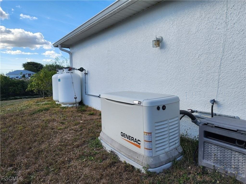 1214 Ne 14th Ave - Photo 4 of 18