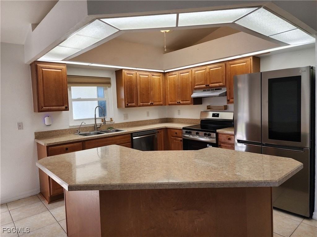 1214 Ne 14th Ave - Photo 6 of 18