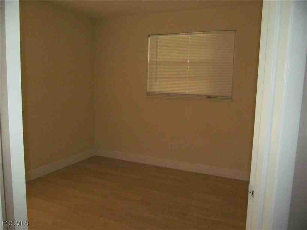 1411 Caywood Cir S - Photo 3 of 17