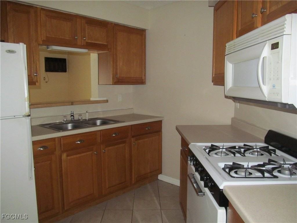 1411 Caywood Cir S - Photo 5 of 17