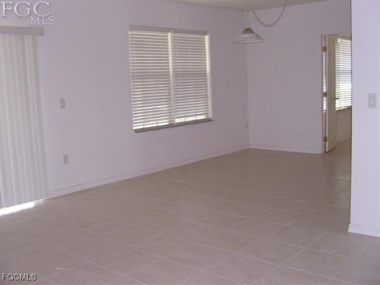 551 Genoa Ave S - Photo 6 of 10