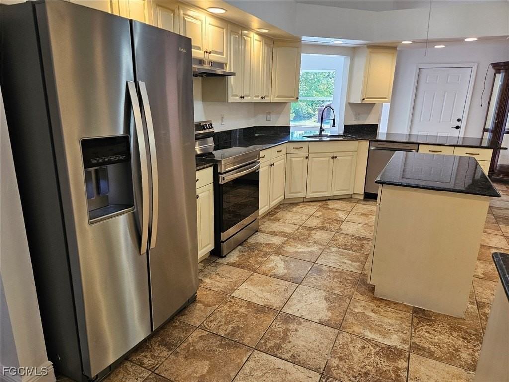 713 Palmetto Ave - Photo 7 of 39