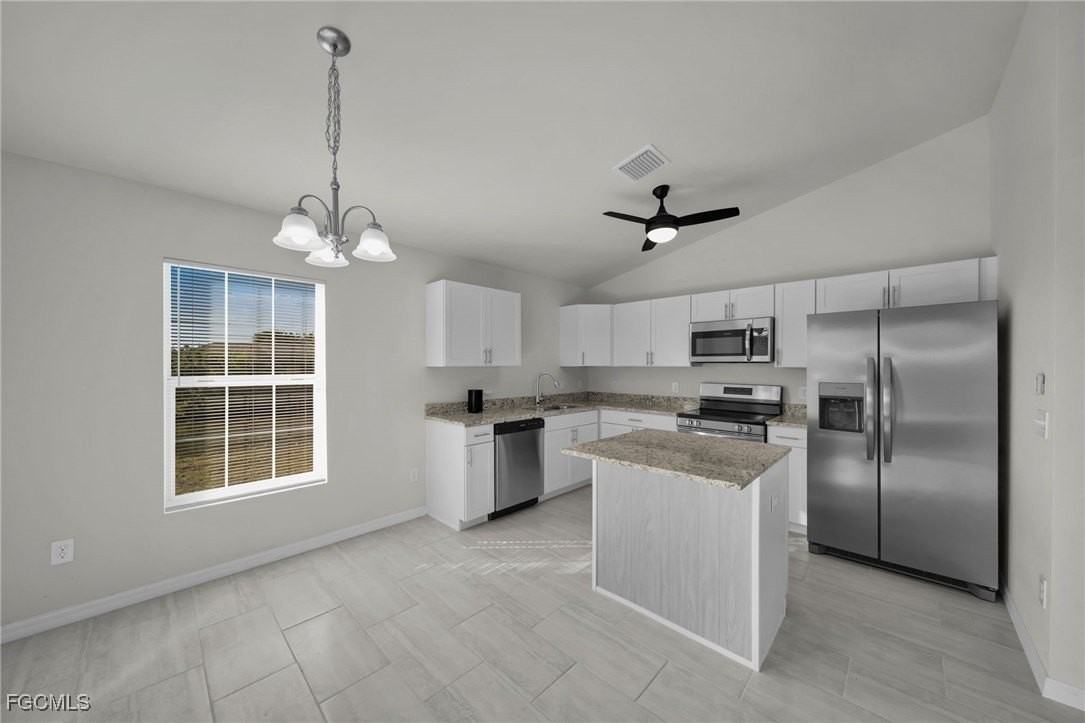 1106 Ne 11th Ave - Photo 7 of 32