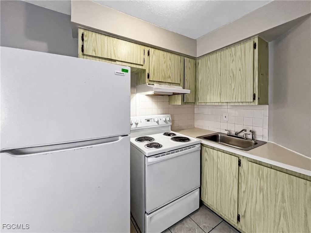 13037 1st St Apt 2 #2 - Photo 7 of 18