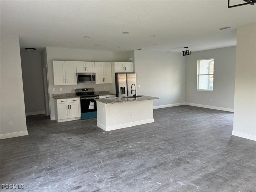 13363 Drysdale Ave - Photo 7 of 8