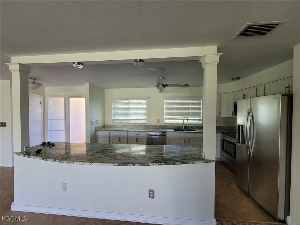 3829 Se 10th Ave - Photo 4 of 34