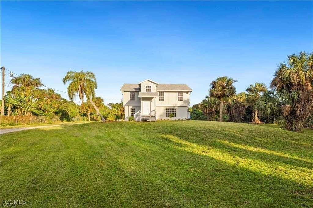 260 13th St Sw - Photo 2 of 13