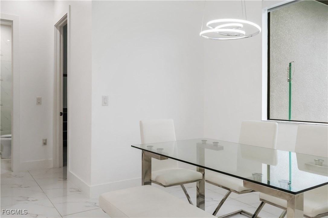 331 Ne 7th St - Photo 4 of 22