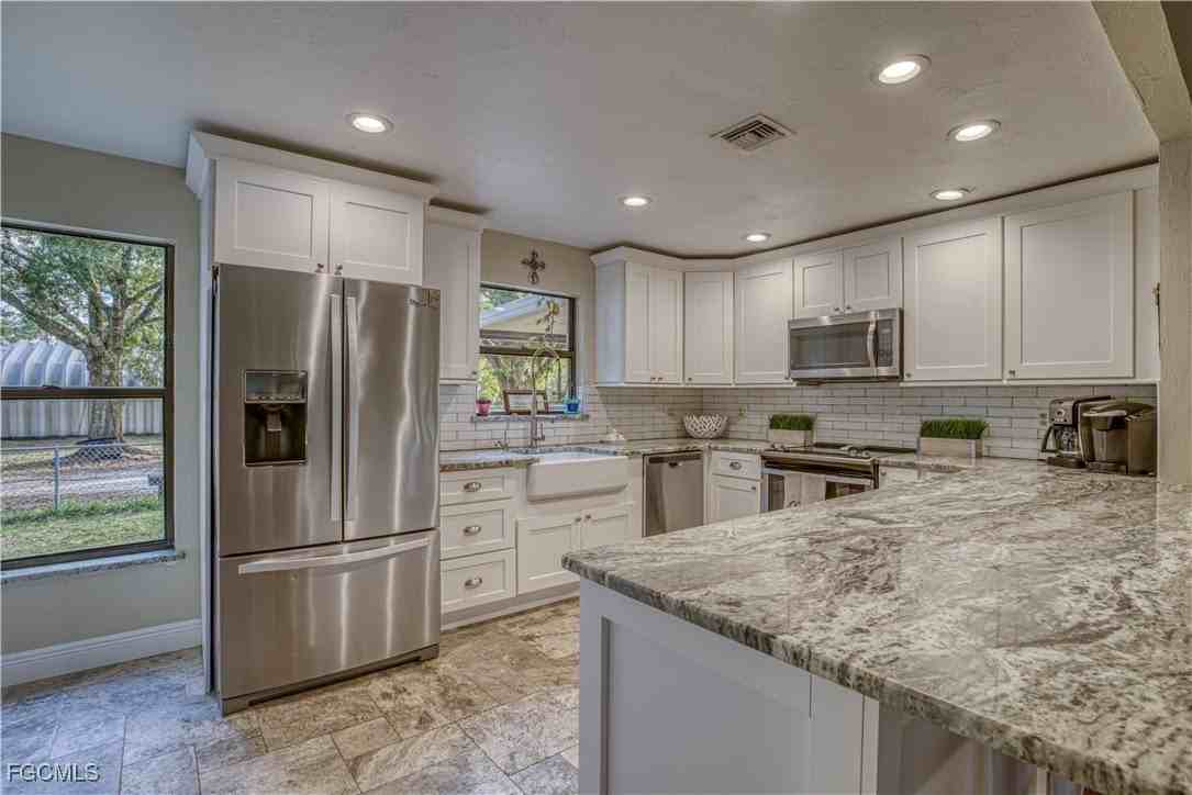 19740 Gottarde Rd - Photo 2 of 12