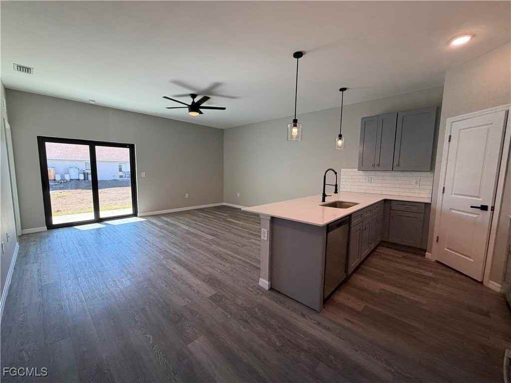 5207 30th St Sw - Photo 3 of 24